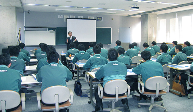 人材育成 大学 院 高専卒採用 採用情報 きんでん